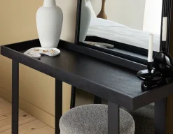 BOKARO console table
