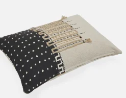 EZIO cushion 30 cm x 45 cm
