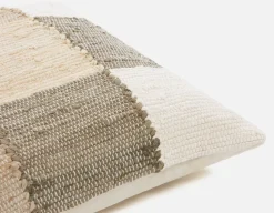 JIND cushion 24" x 24"