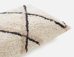KARLI cushion 16