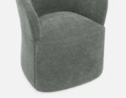 MAGNUS dining chair on casters