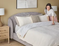 PORTLAND queen size bed
