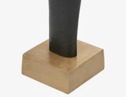 POSE aluminum sculpture 144 cm