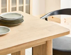 PRIYA extendable acacia wood dining table 180-220 cm