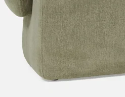 ROANNE accent chair