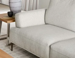 VICTOR contemporary right-facing sectional sofa